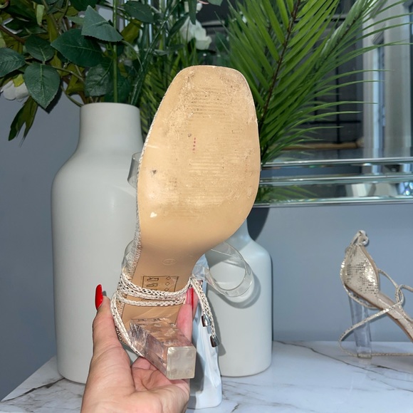 Fashion Nova Heels - Crocodile pattern - Picture 3 of 3